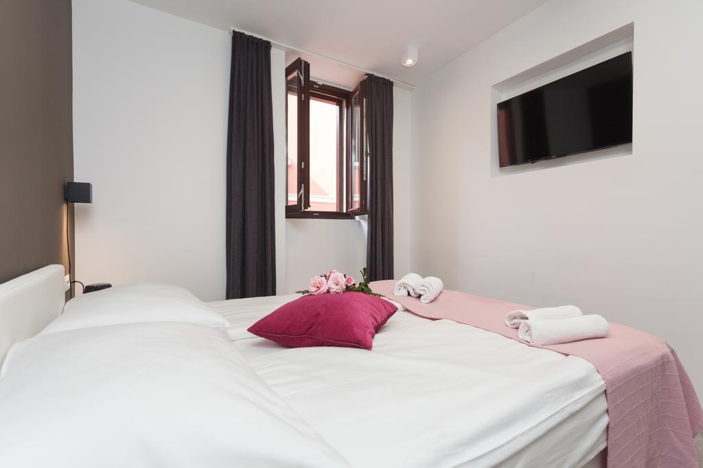 Villa Castrum Rovinj Eksteriør billede